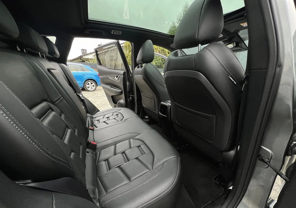 Nissan Qashqai cena 77900 przebieg: 91371, rok produkcji 2018 z Kisielice małe 781